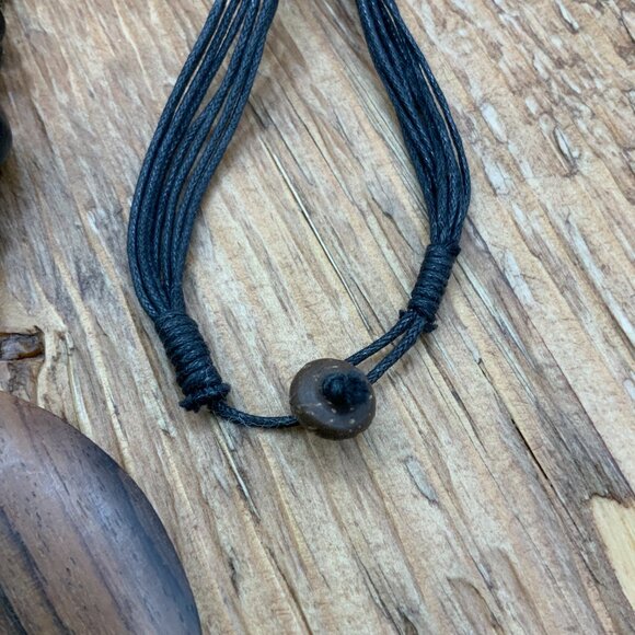 Black Shell Flower Faux Pearl Accent Boho Large Circle Pendant Beaded Necklace - Picture 7 of 7